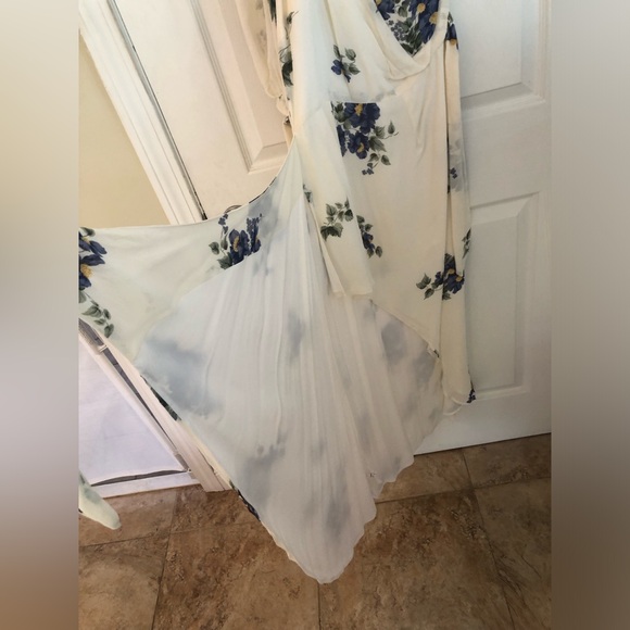 REFORMATION ONE SHOULDER WHITE & BLUE FLORAL PRINT COTTAGECORE MIDI - Picture 6 of 10